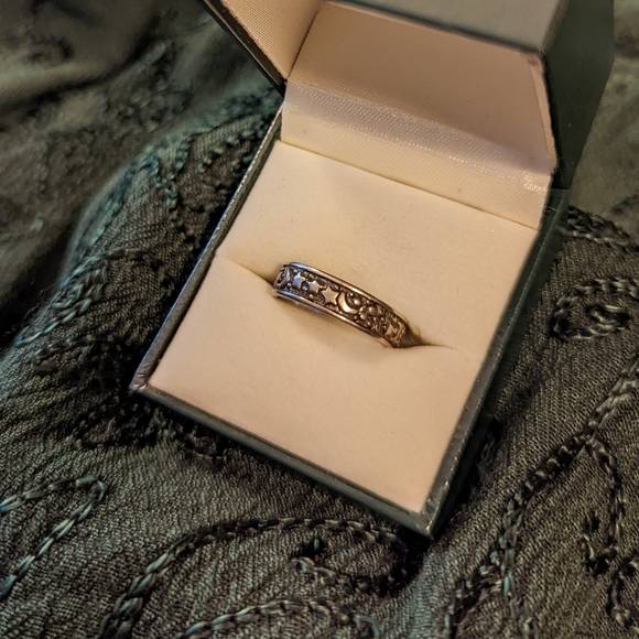 Celestial Moon and Stars Night Sky Sterling Silver Band Style Ring, Size 5/6 - Picture 4 of 7